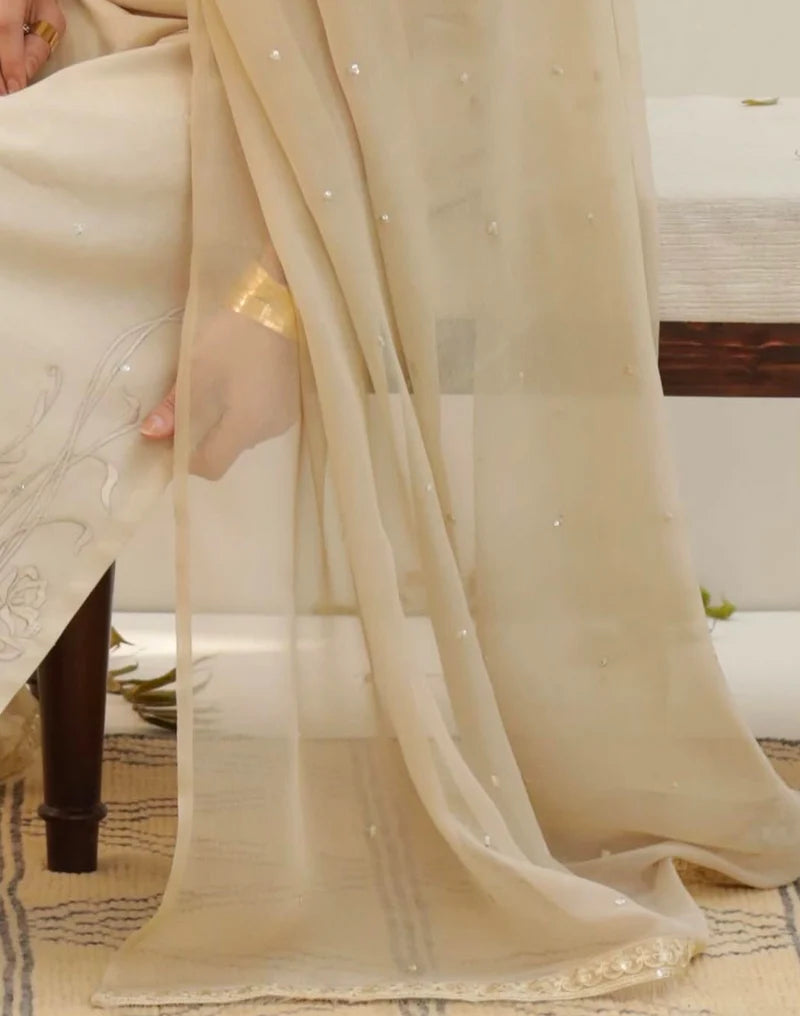 Mahrani Almond Beige – Classic Summer Suit for Women