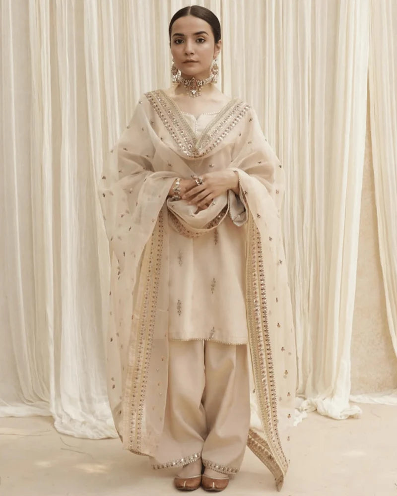 Mahrani's Golden Petal Lawn Suit | Golden Embroidery with Organza Dupatta
