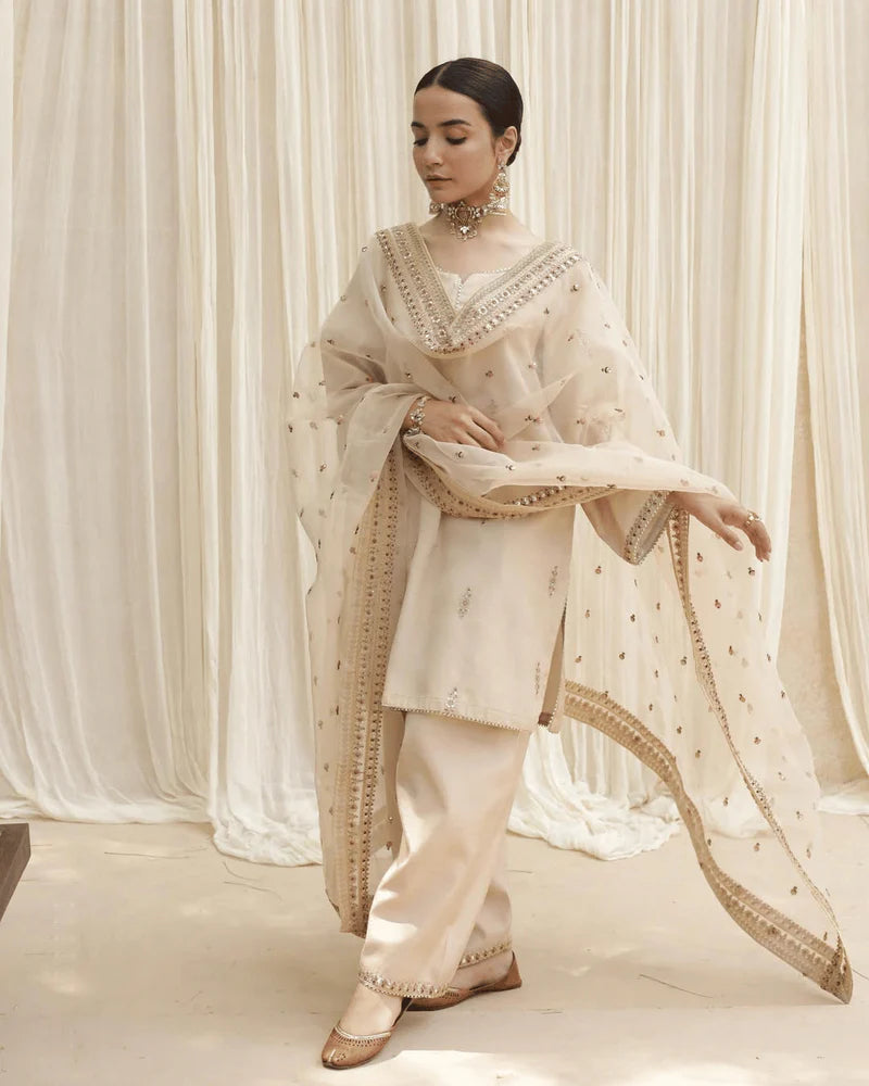 Mahrani's Golden Petal Lawn Suit | Golden Embroidery with Organza Dupatta