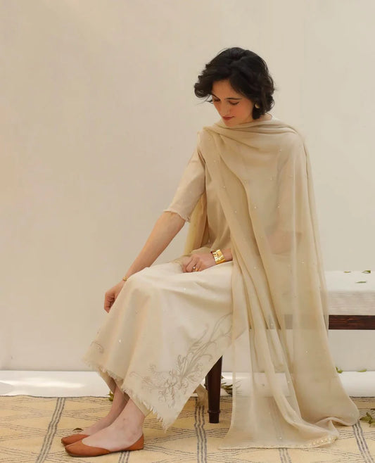 Mahrani Almond Beige – Classic Summer Suit for Women