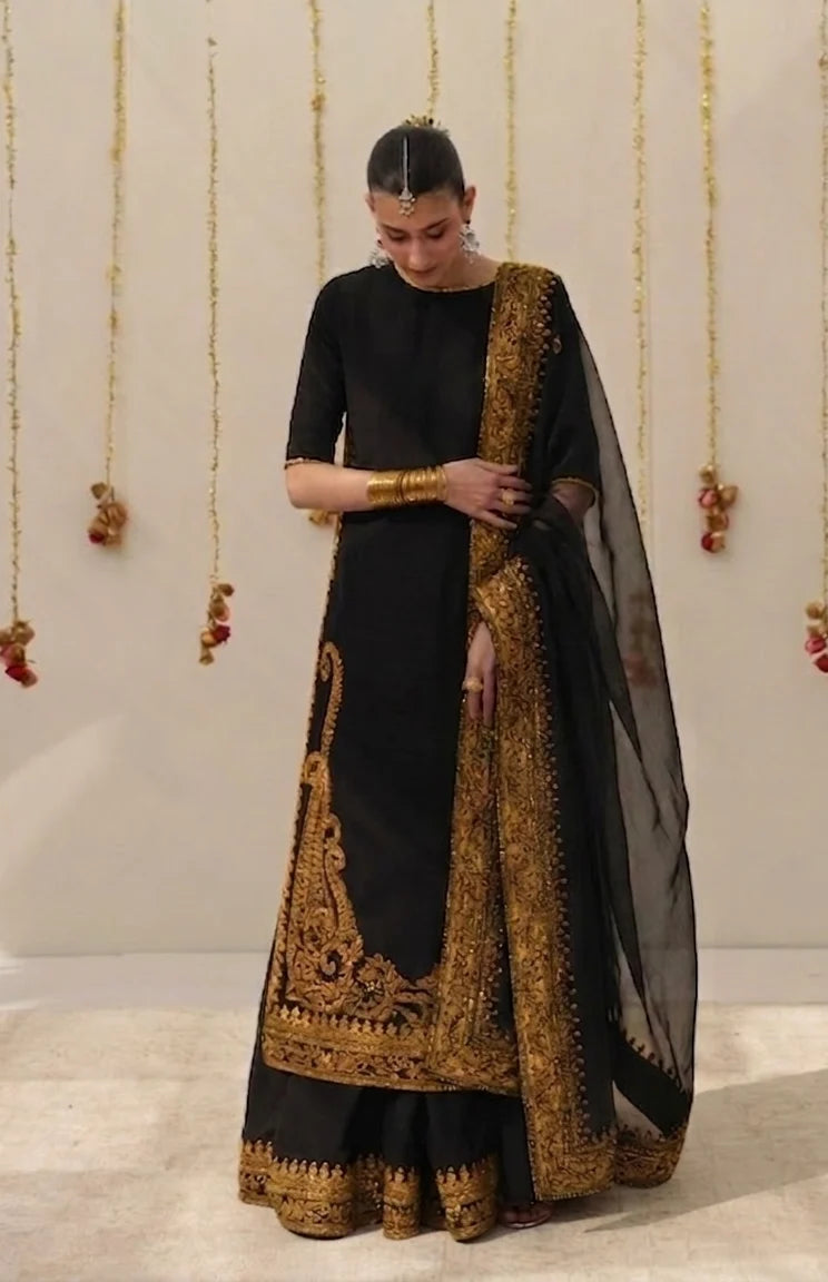 Mahrani Zarshab Black Festive 26 | Black Tilla & Sequins Lawn Suit