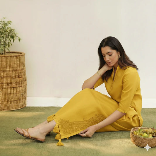 Mahrani Golden Glow Lawn Suit | Chiffon Dupatta 3 Piece Dress