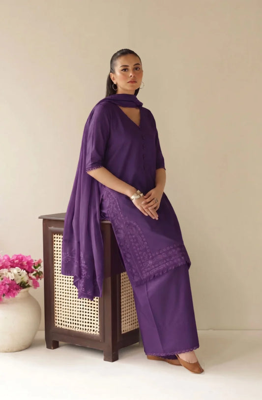 Mahrani Plum Petal Lawn Suit – Bright Plum 3 Piece Stitched Dress